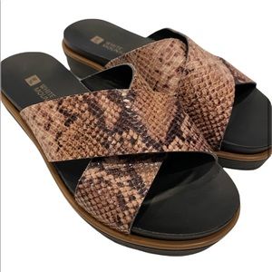 White Mountain NWOB Snakeskin Sandals 5
